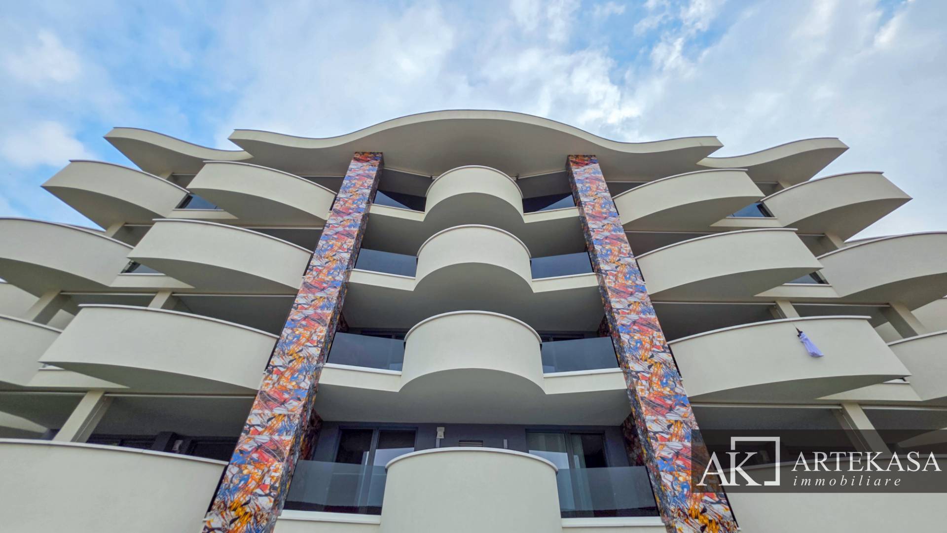 3 LOCALI in vendita a Novara, 2 - Porta Mortara