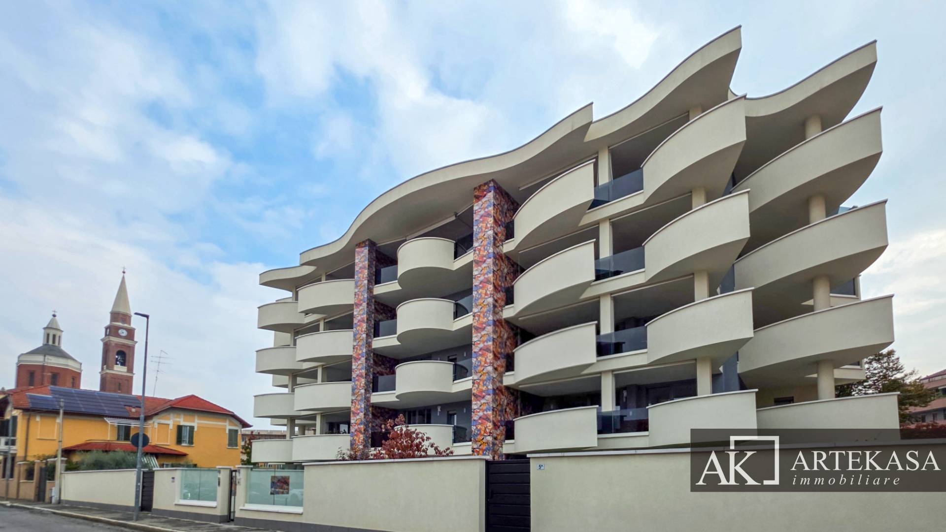 3 LOCALI in vendita a Novara, 2 - Porta Mortara