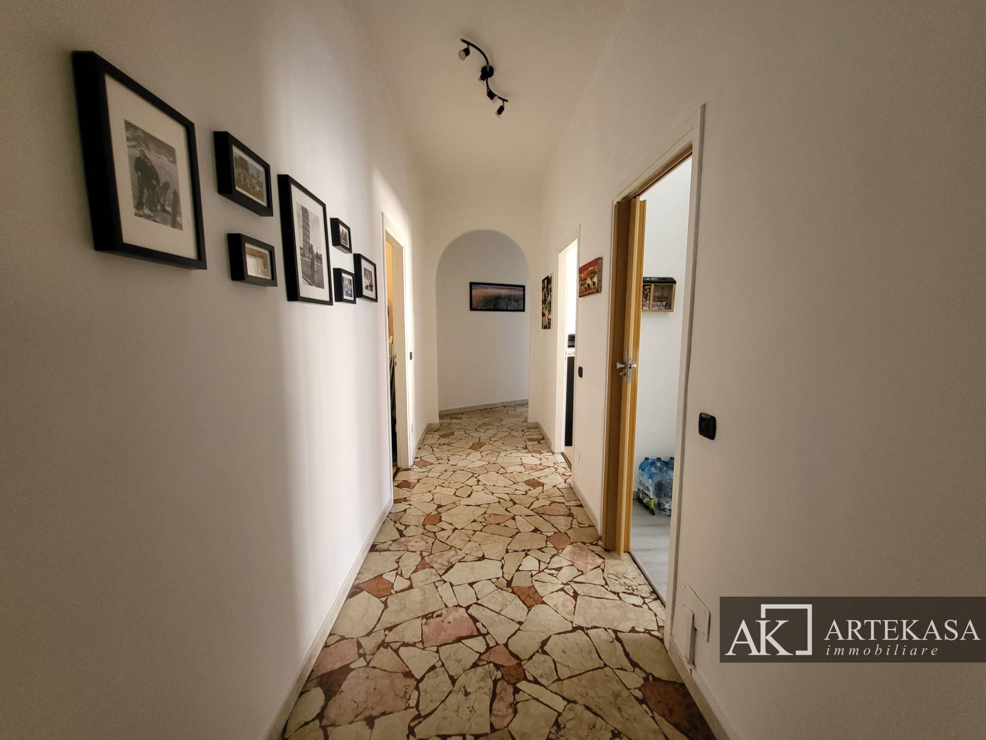 3 LOCALI in affitto a Novara, 1 - Centro