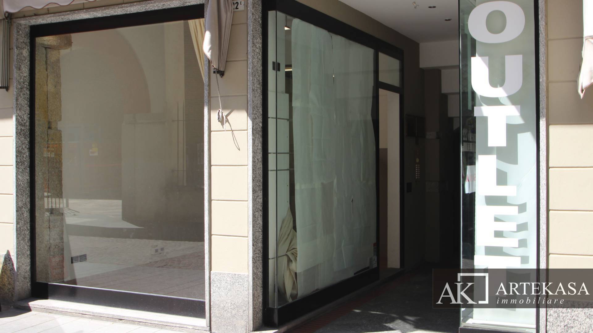 Negozio in affitto a Novara, 1 - Centro