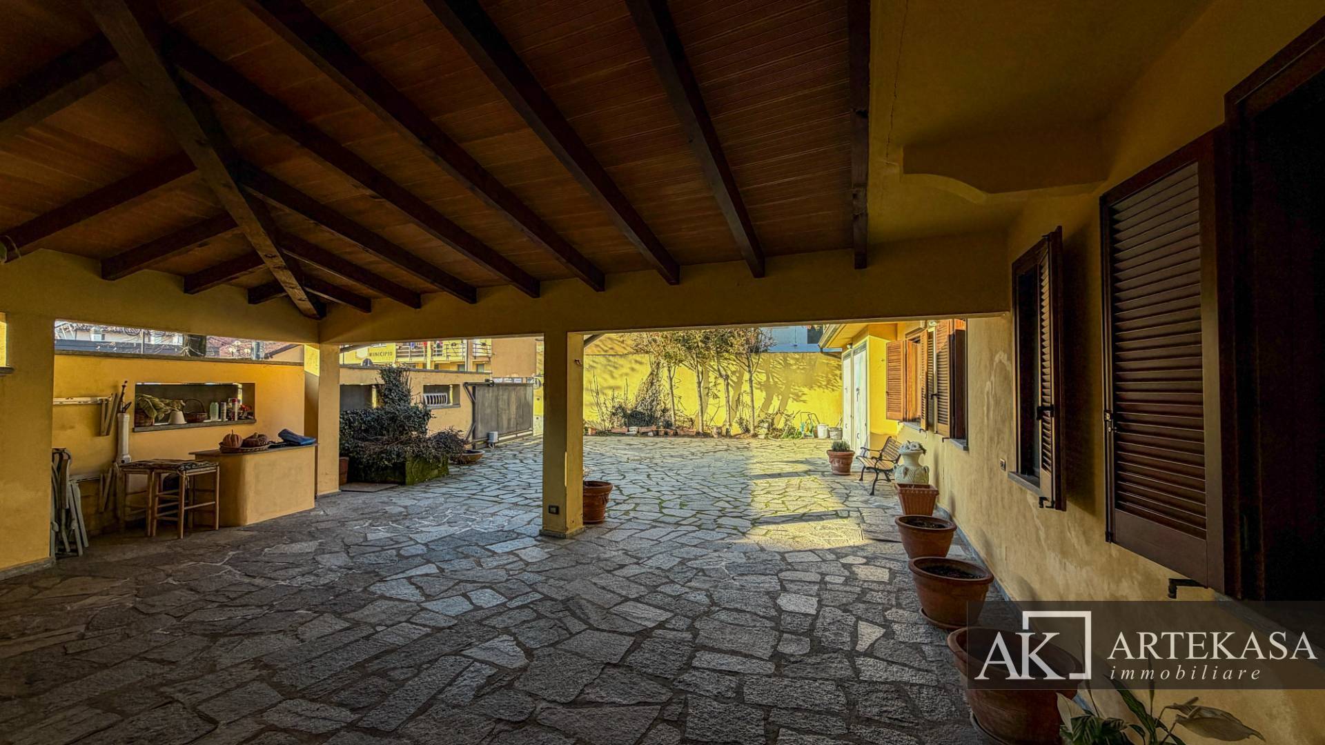 Villa bifamiliare in vendita a Casaleggio Novara