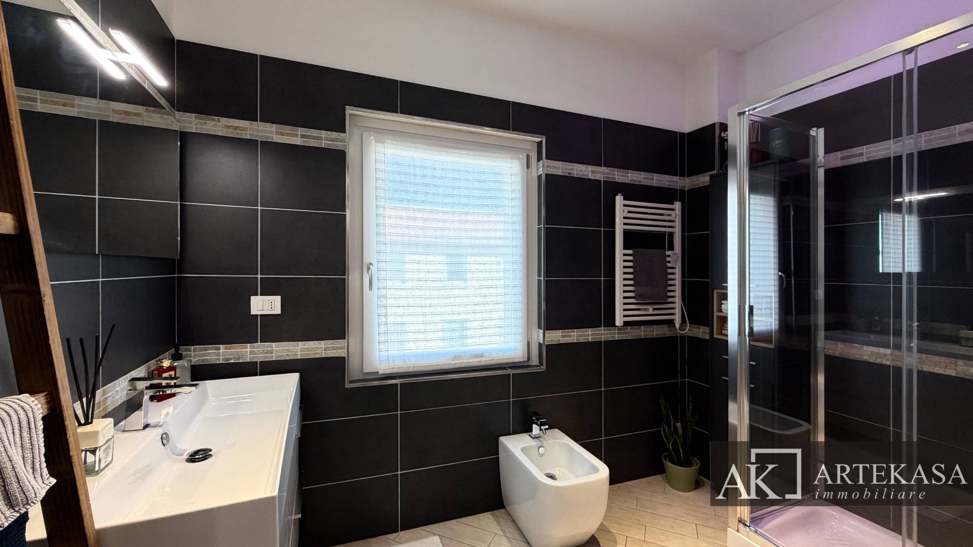 BILOCALE in vendita a Novara, 11 - Cittadella - Villaggio Dalmazia - Torrion Quartara