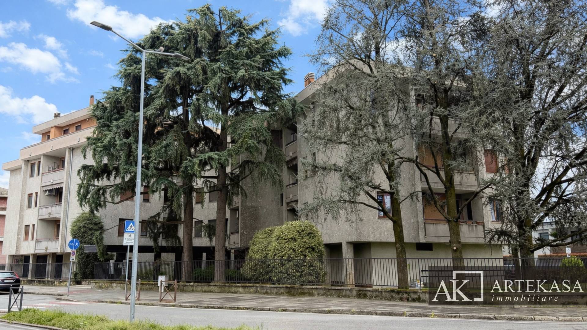 3 LOCALI in vendita a Novara, 12 - San Paolo - Zona Agogna