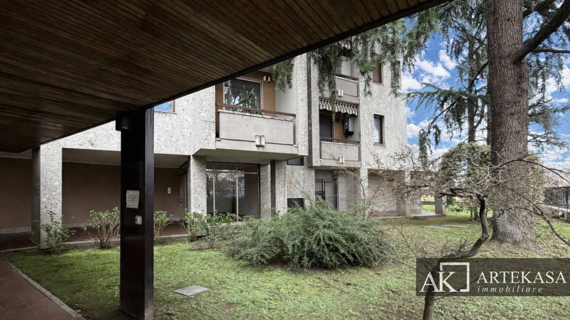 3 LOCALI in vendita a Novara, 12 - San Paolo - Zona Agogna