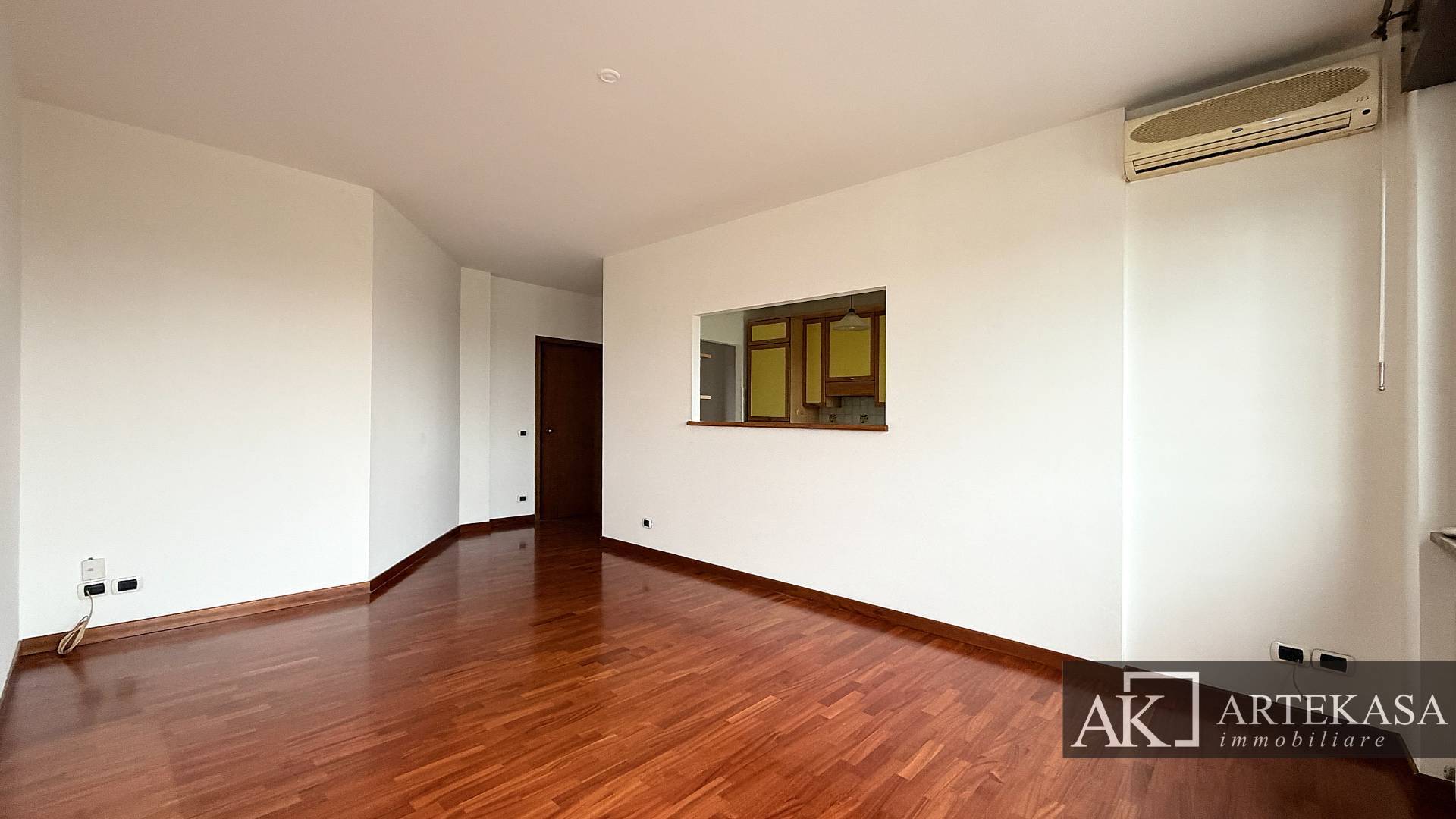 3 LOCALI in vendita a Novara, 12 - San Paolo - Zona Agogna