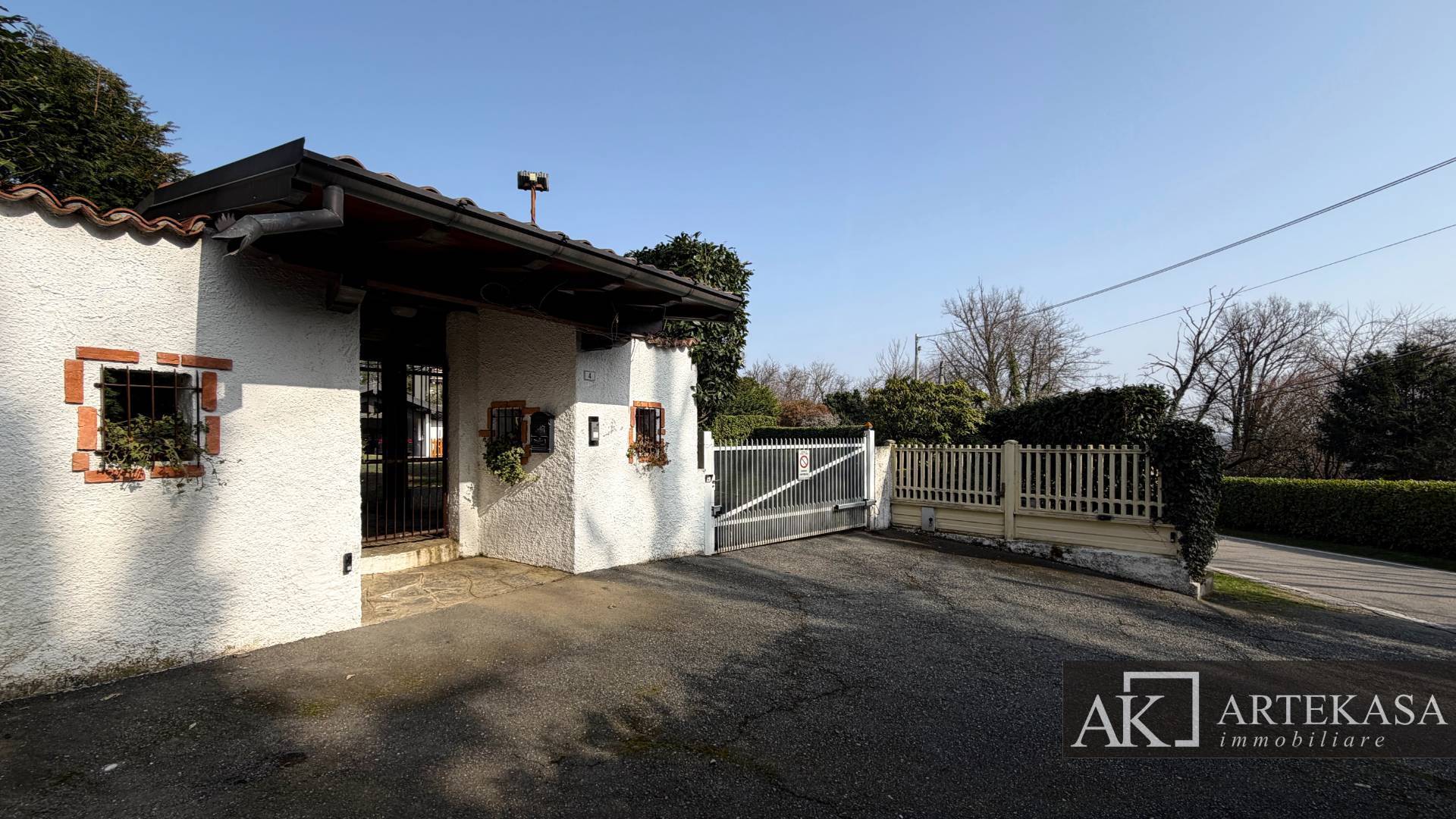 Villa in vendita a Borgo Ticino