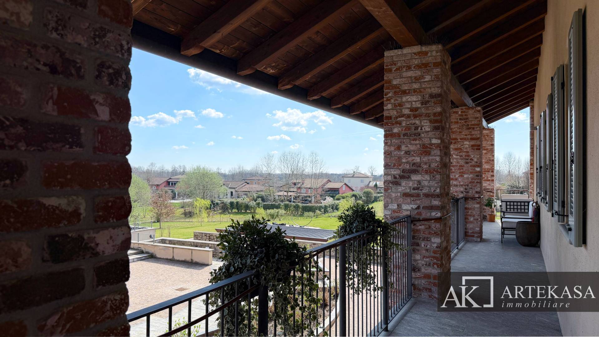 3 LOCALI in vendita a Bogogno