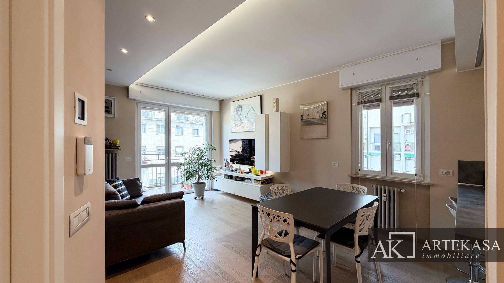 3 LOCALI in vendita a Novara, 1 - Centro