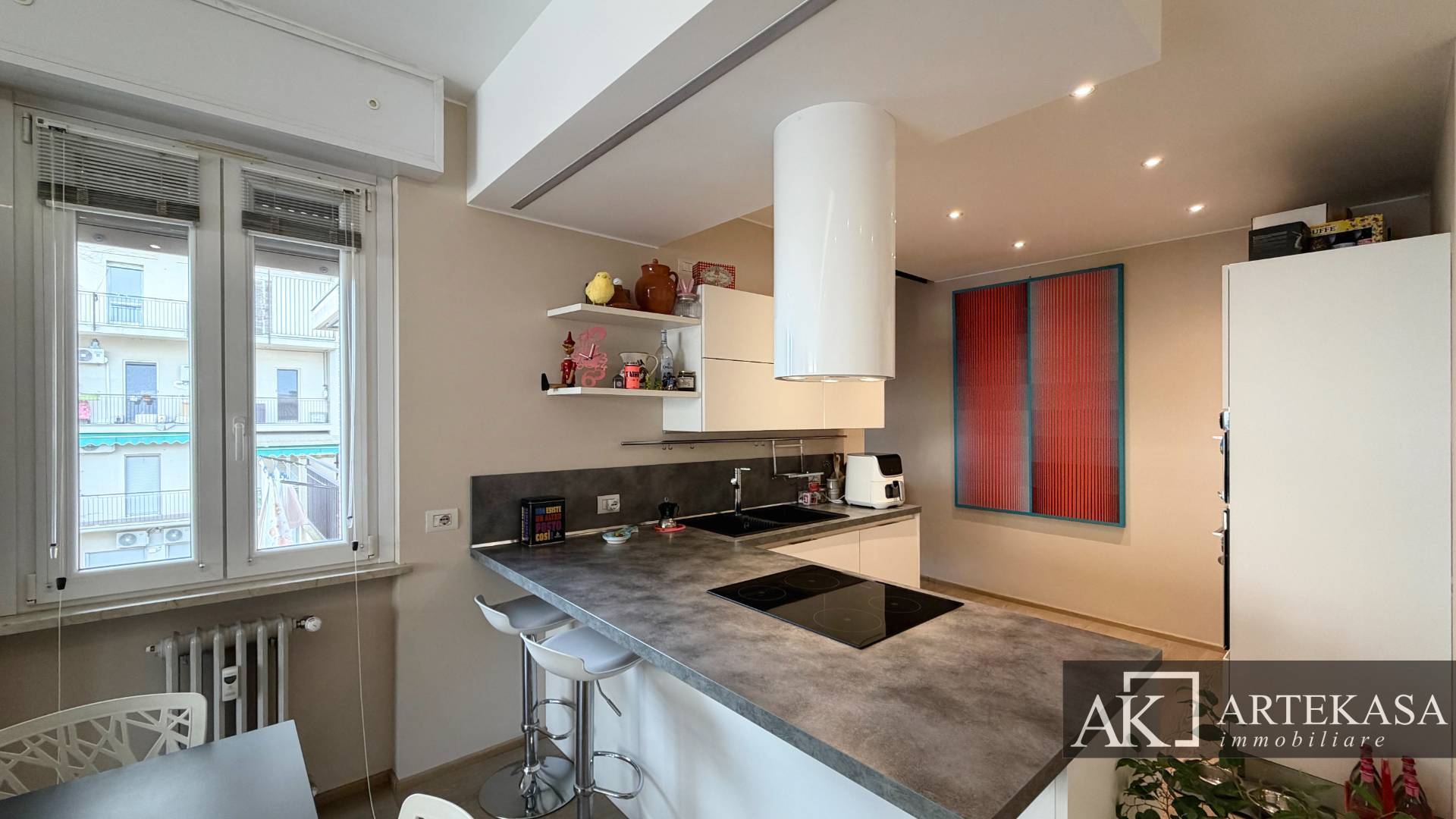 3 LOCALI in vendita a Novara, 1 - Centro