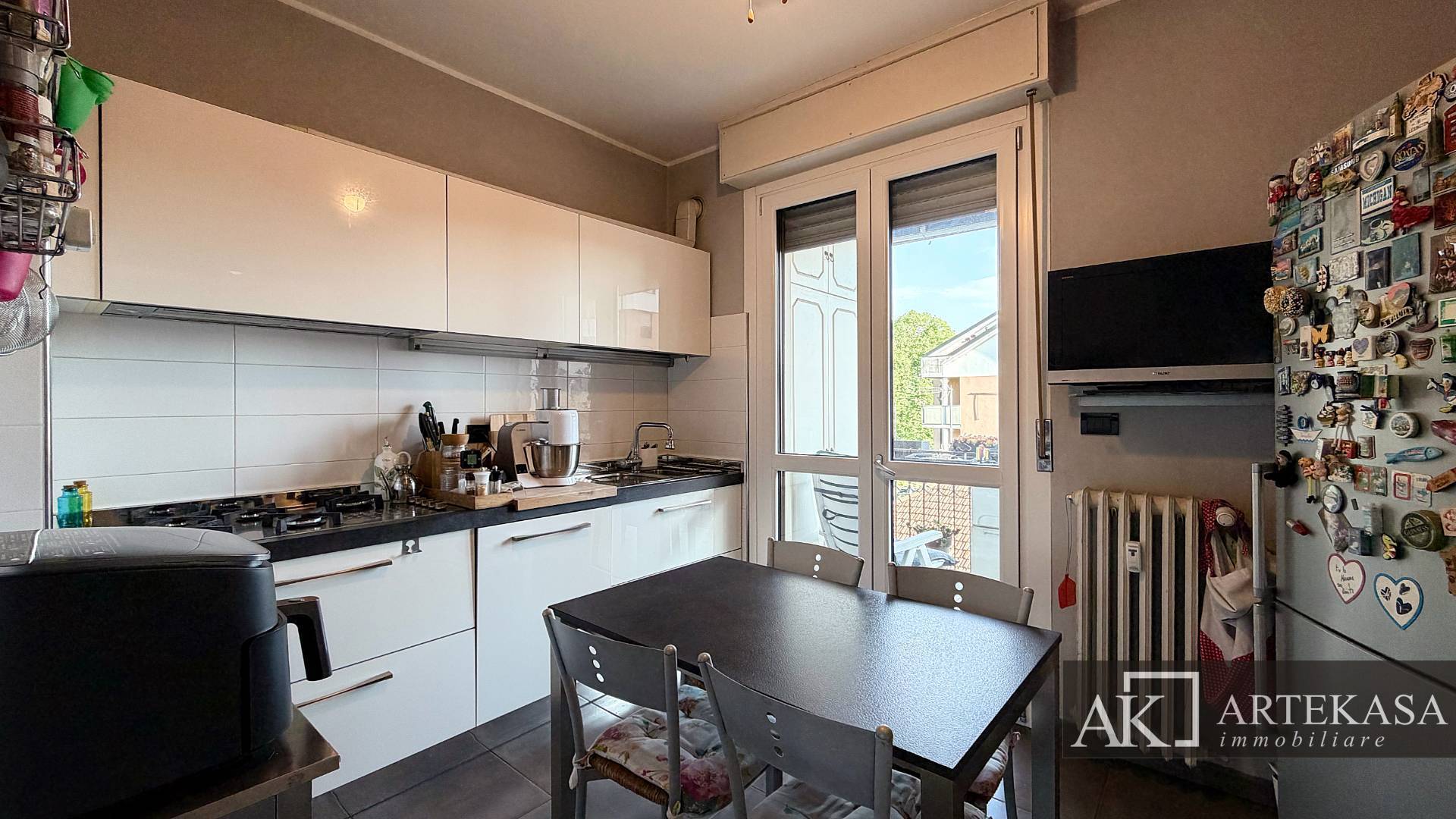 3 LOCALI in vendita a Novara, 2 - Porta Mortara