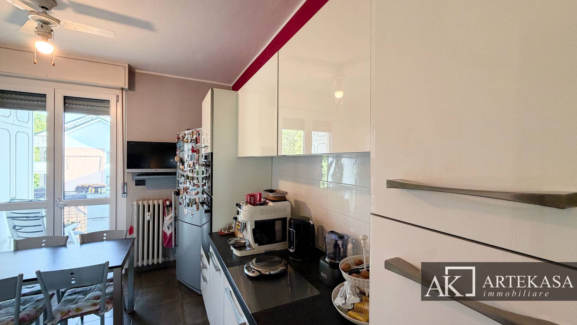 3 LOCALI in vendita a Novara, 2 - Porta Mortara