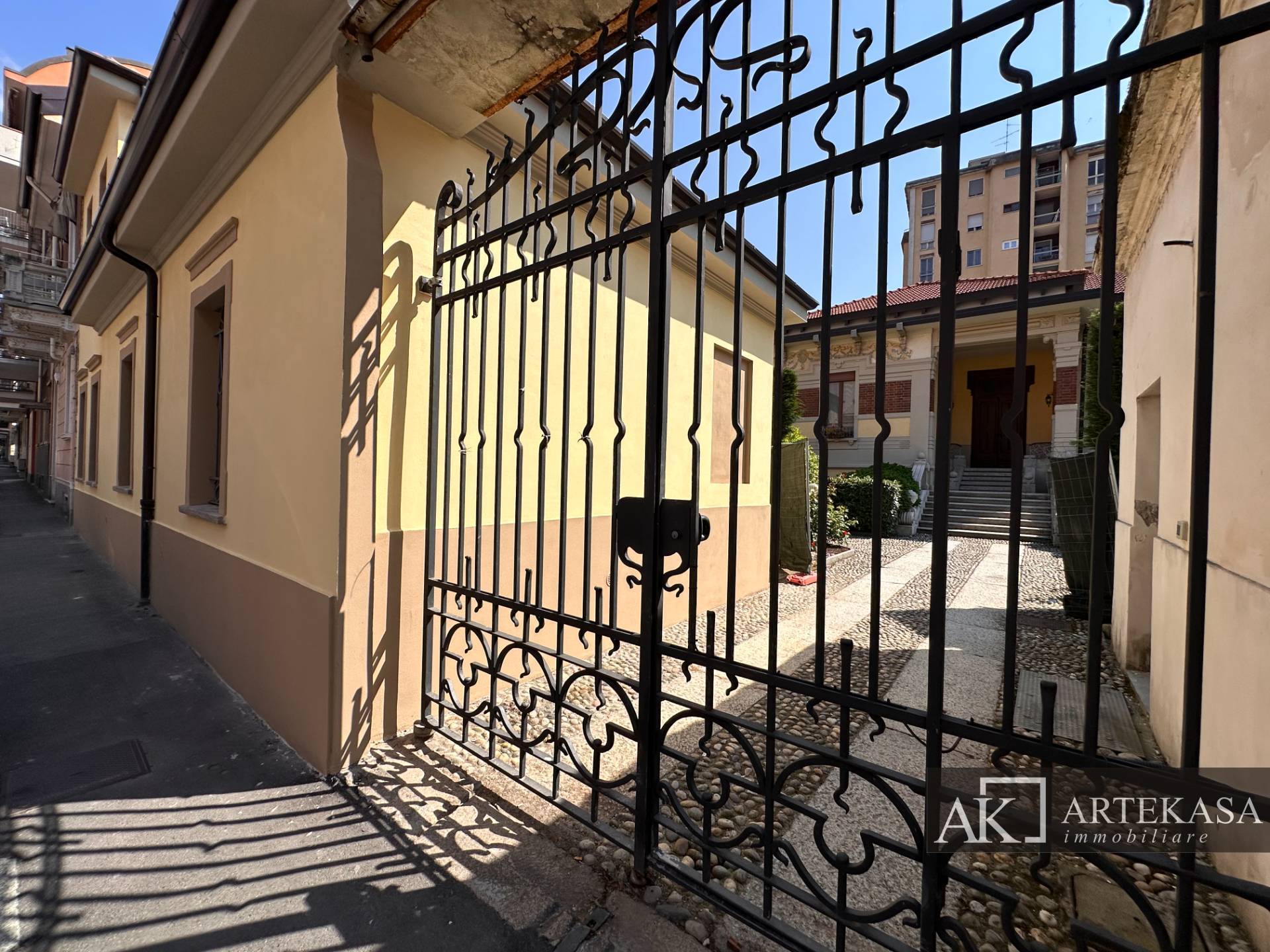 3 LOCALI GIARDINO in vendita a Novara, 3 - Sacro Cuore