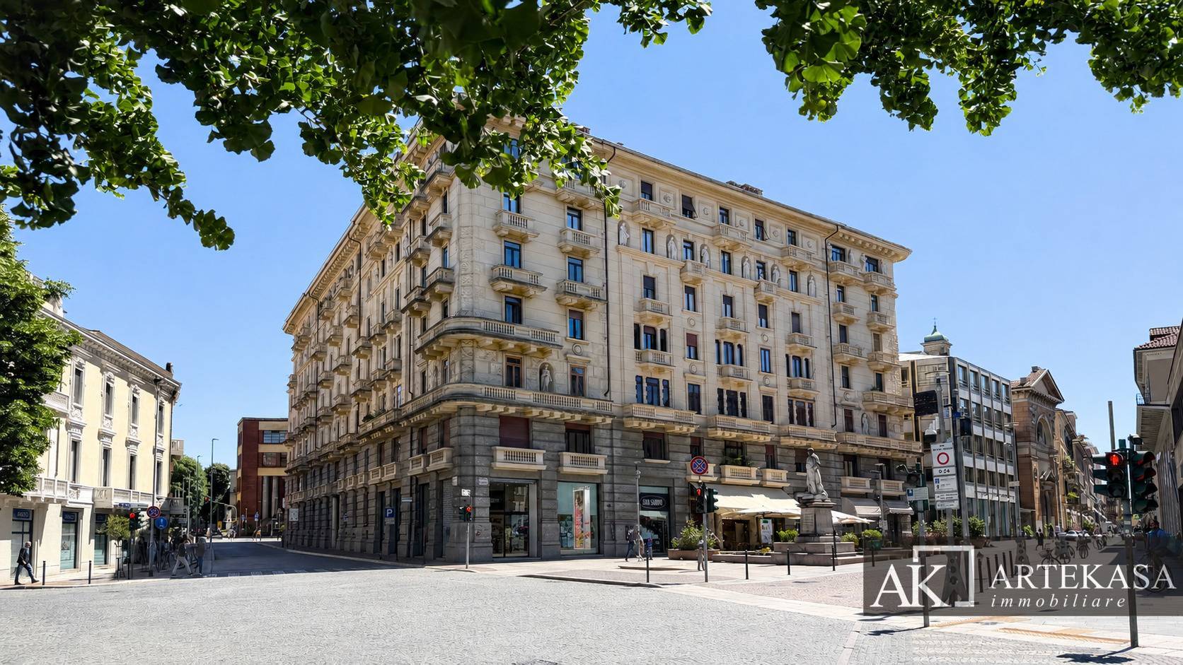 5 LOCALI in vendita a Novara, 1 - Centro