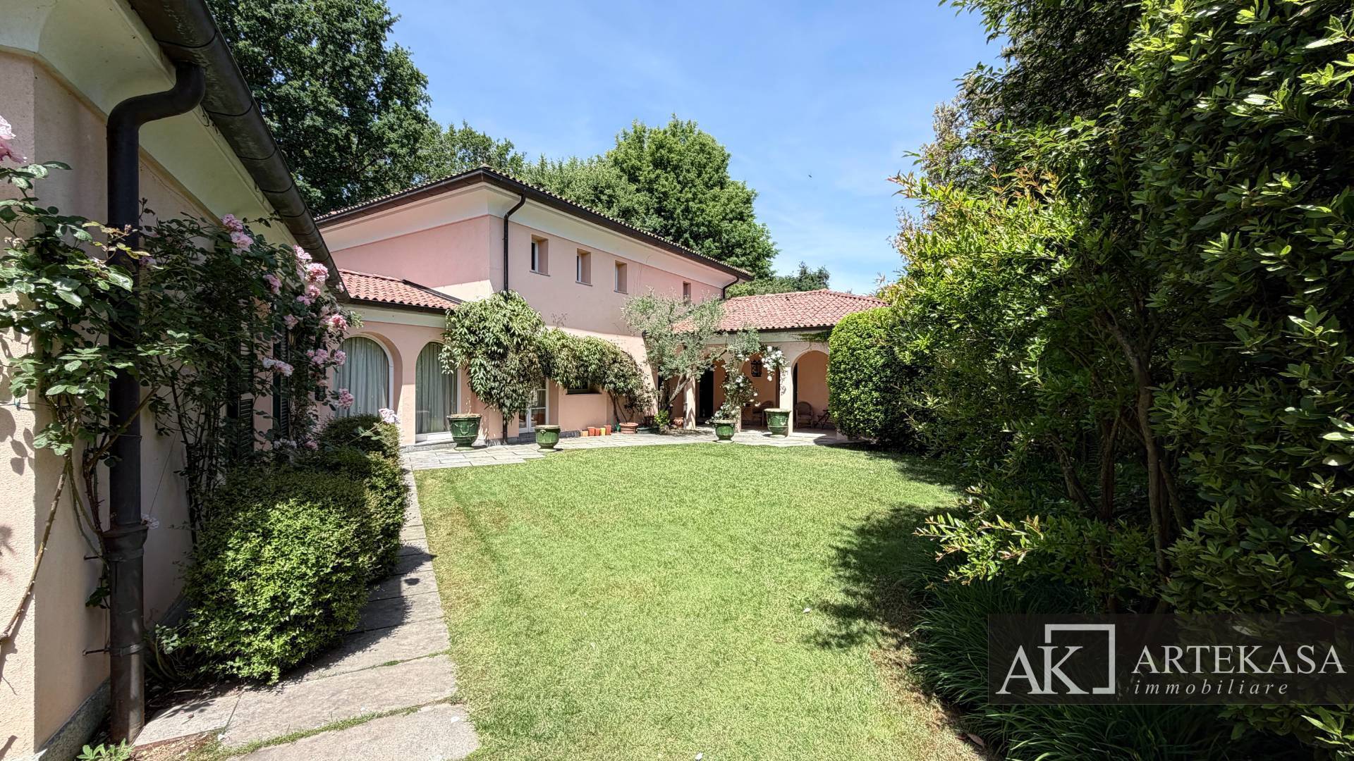 Villa in vendita a Bogogno