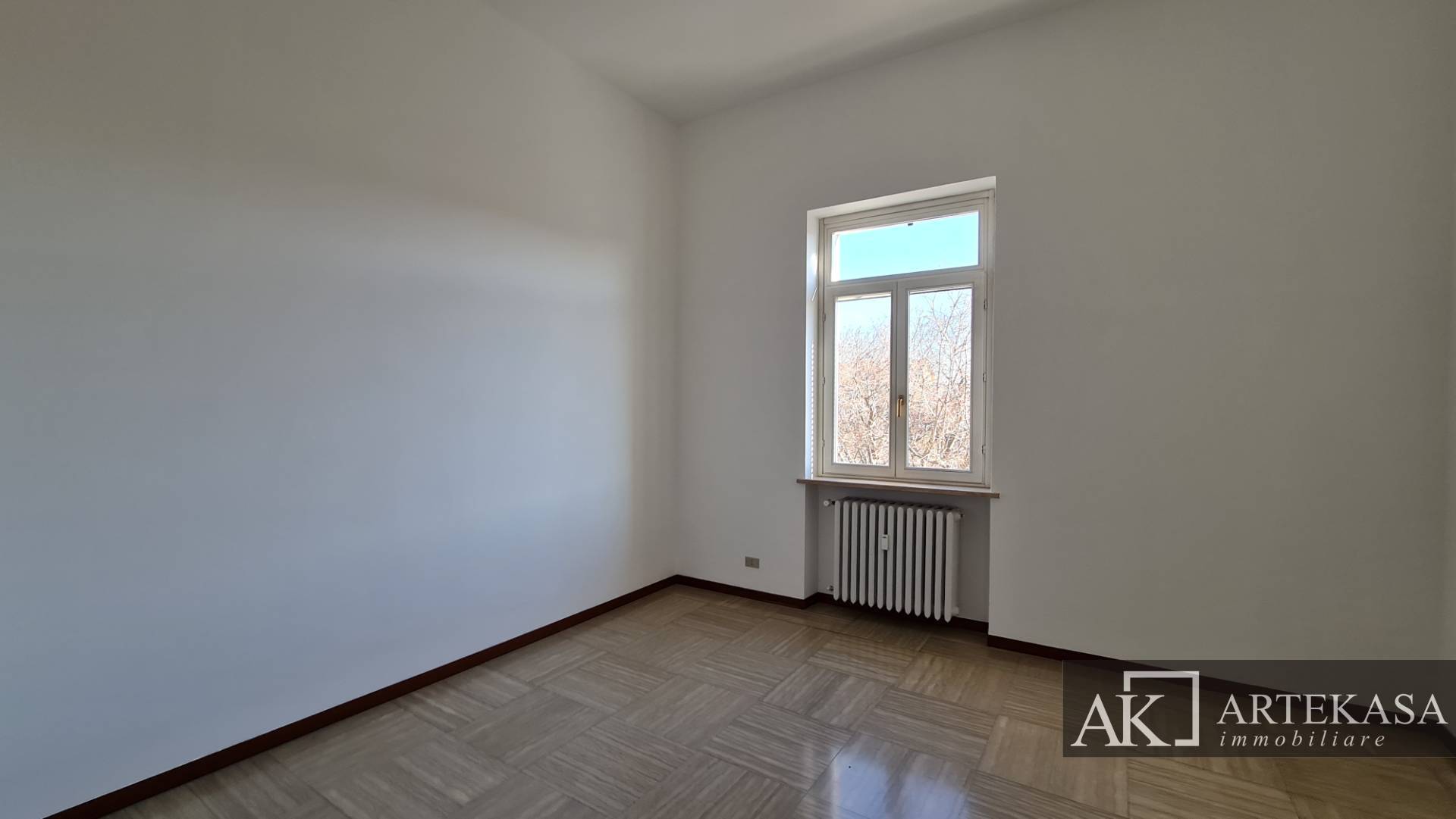 4 LOCALI in affitto a Novara, 1 - Centro