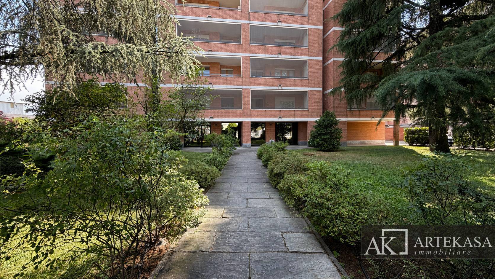 3 LOCALI in vendita a Novara, 10 - Bicocca - Olengo