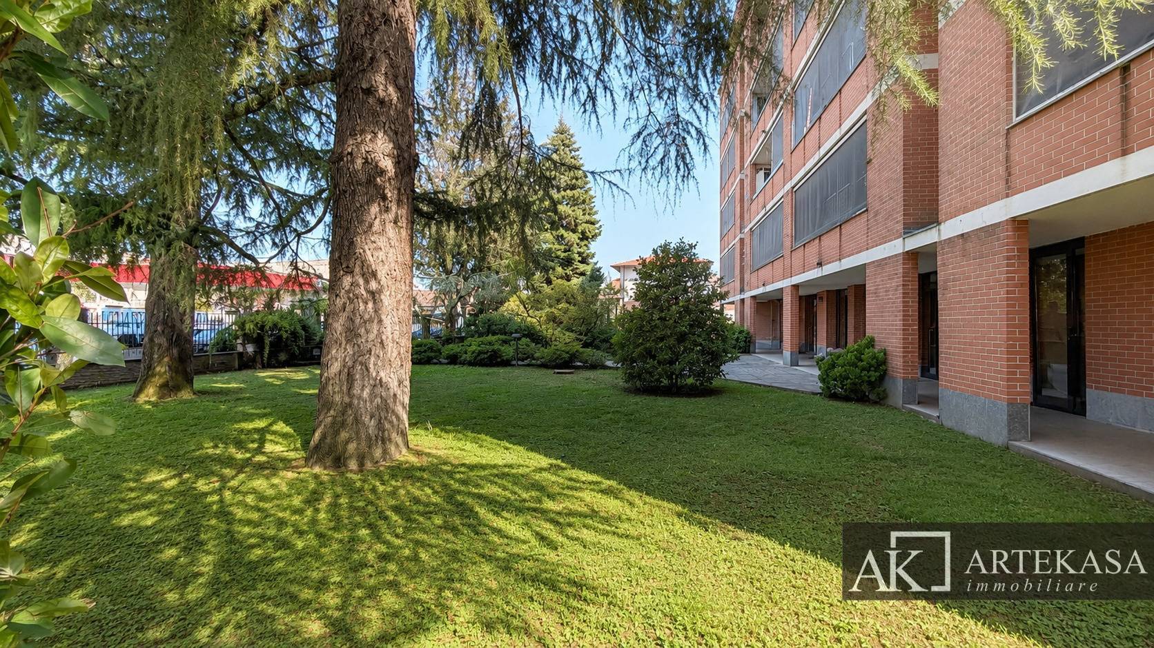 3 LOCALI in vendita a Novara, 10 - Bicocca - Olengo