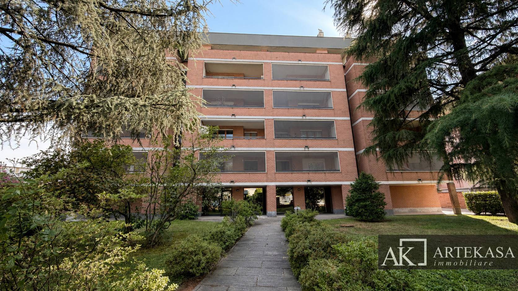 3 LOCALI in vendita a Novara, 10 - Bicocca - Olengo