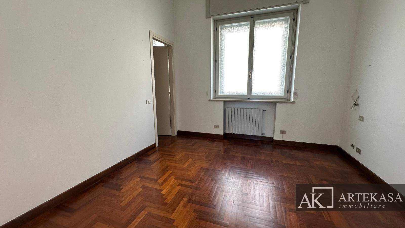 4 LOCALI in affitto a Novara, 3 - Sacro Cuore