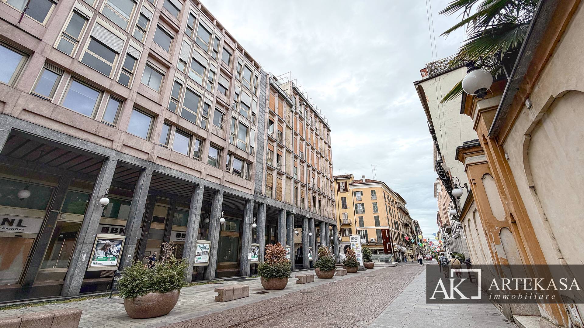 4 LOCALI in vendita a Novara, 1 - Centro
