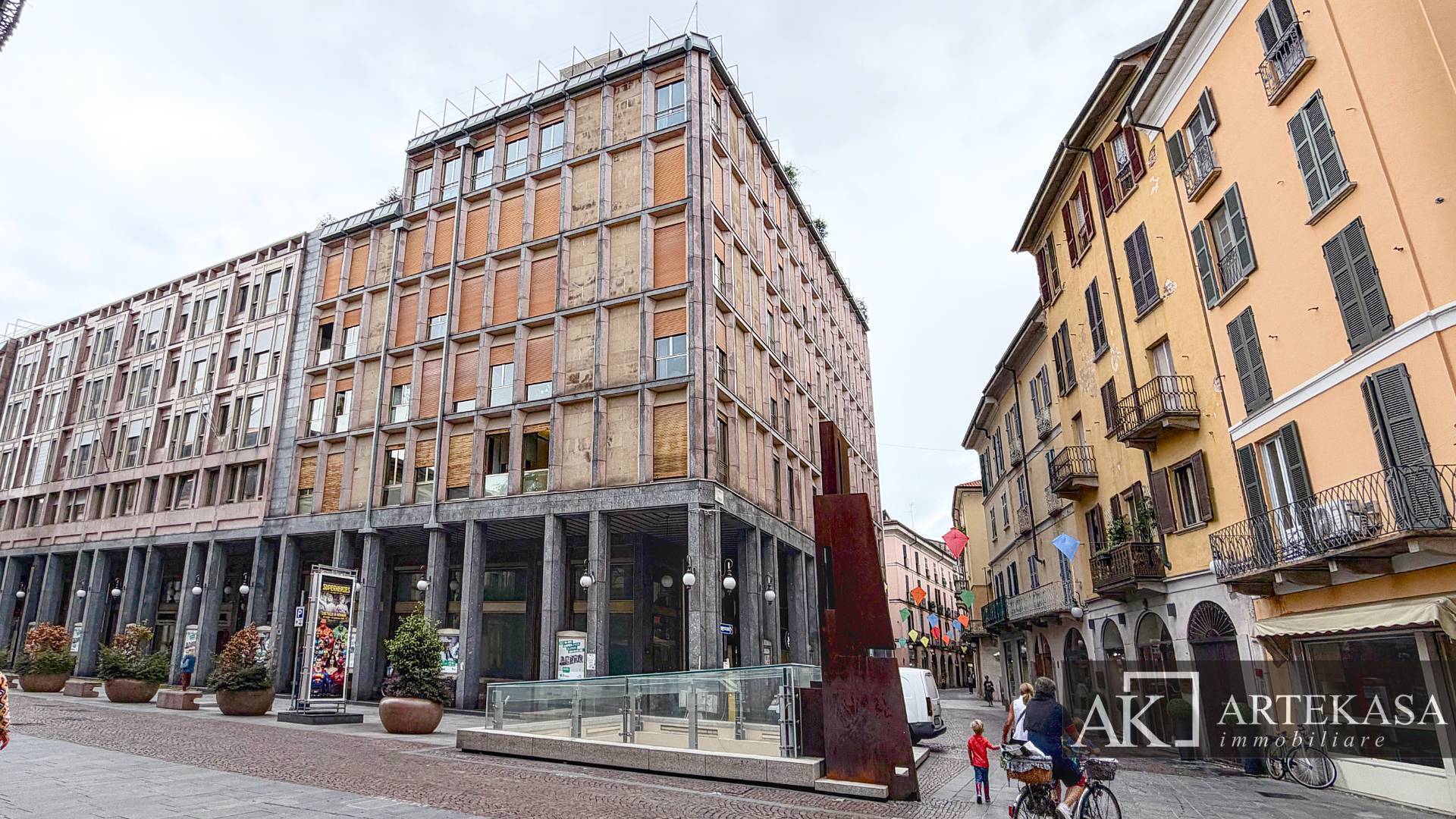 4 LOCALI in vendita a Novara, 1 - Centro