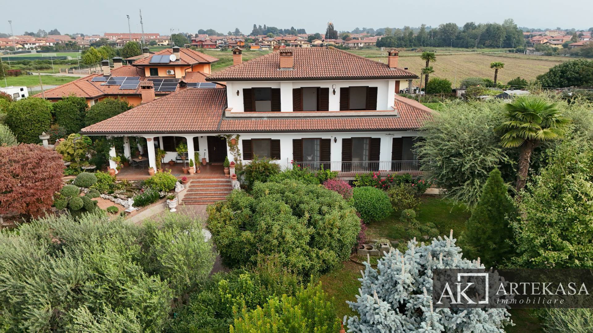 Villa in vendita a Pombia