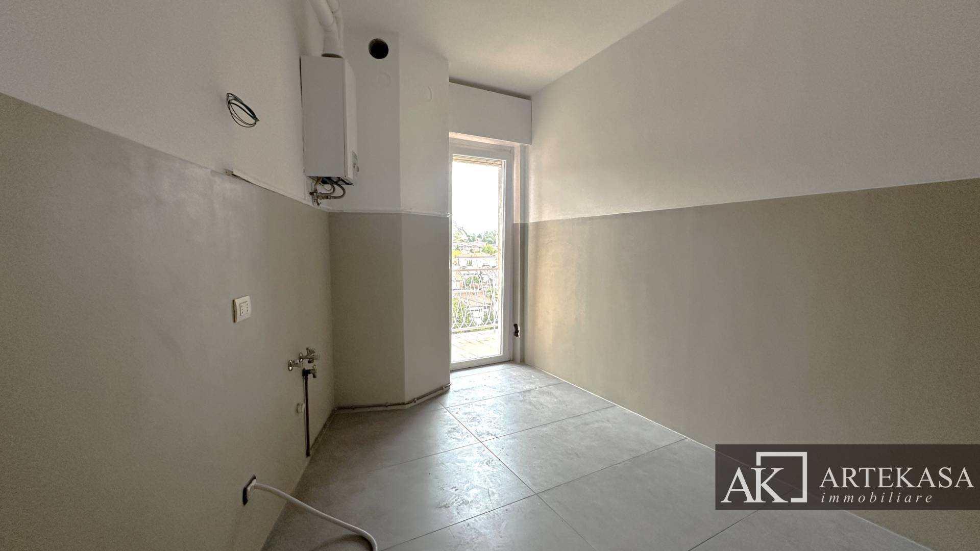 4 LOCALI in affitto a Arona