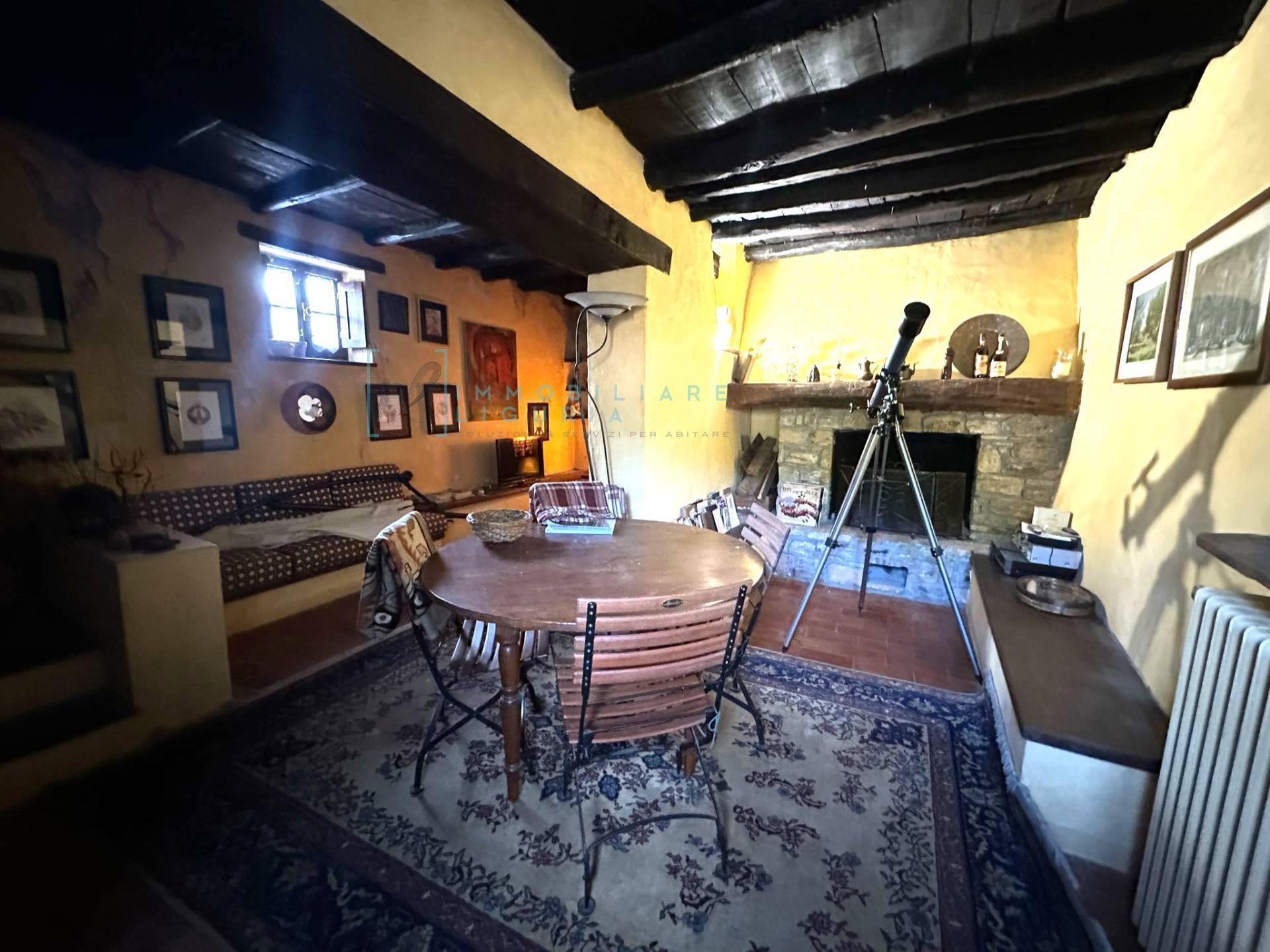 Rustico in vendita a Castelvecchio di Rocca Barbena