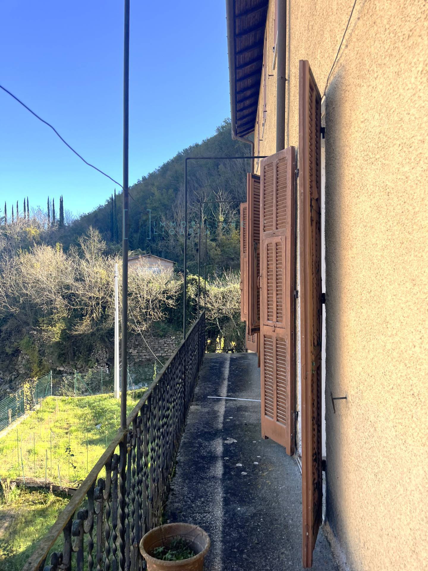 Appartamento in vendita a Vessalico