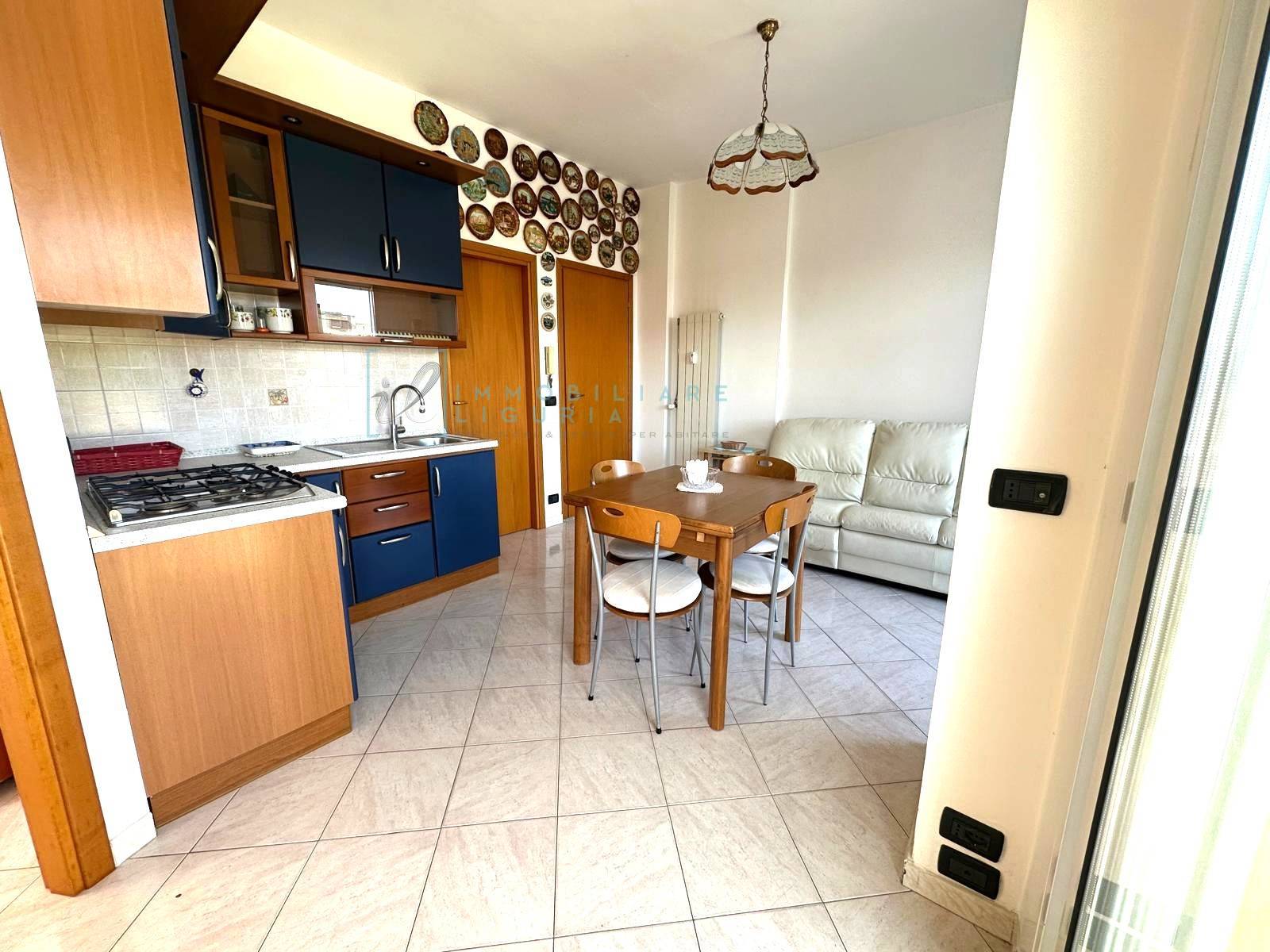 Appartamento in vendita a Albenga, Centro