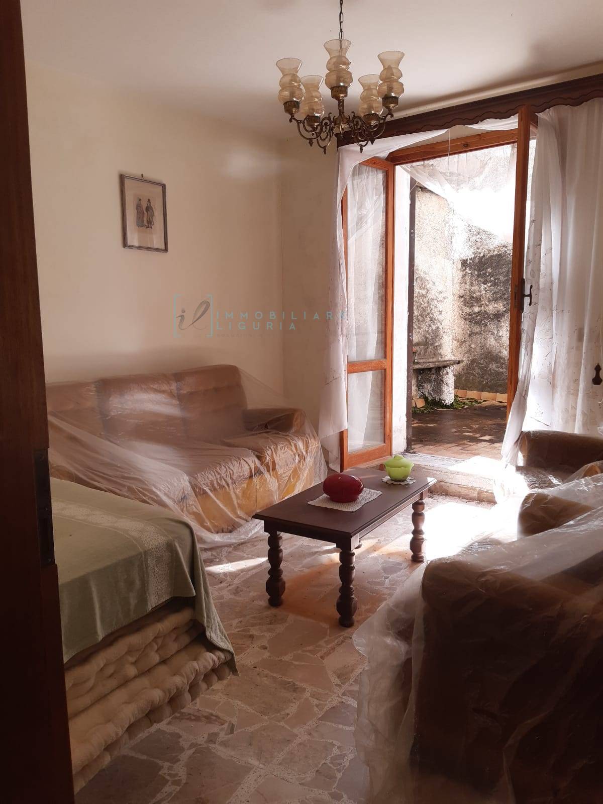 Appartamento in vendita a Rezzo, Cenova