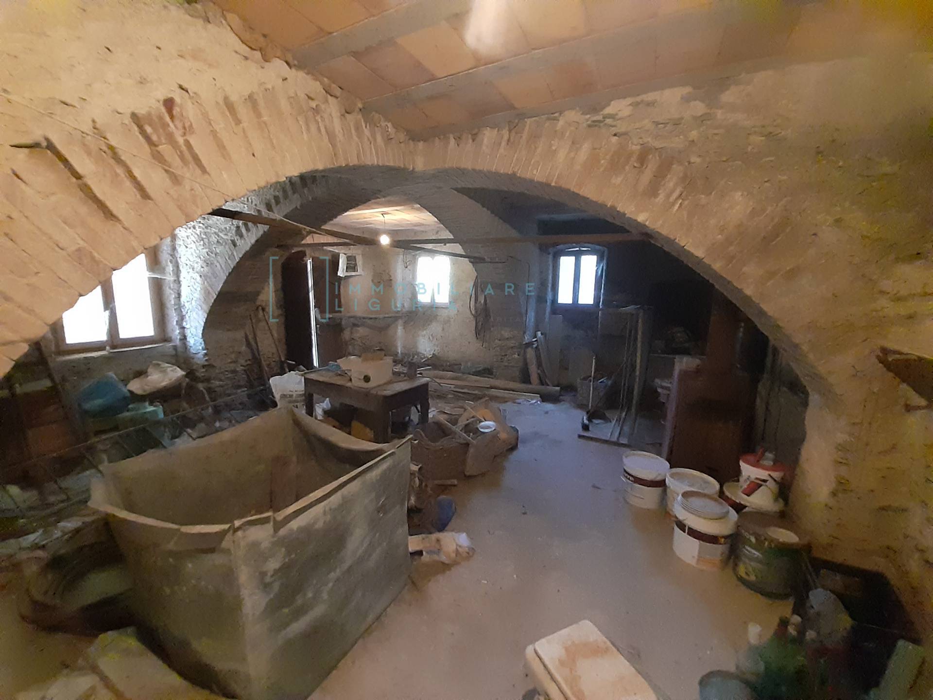 Rustico in vendita a Pornassio, Ottano