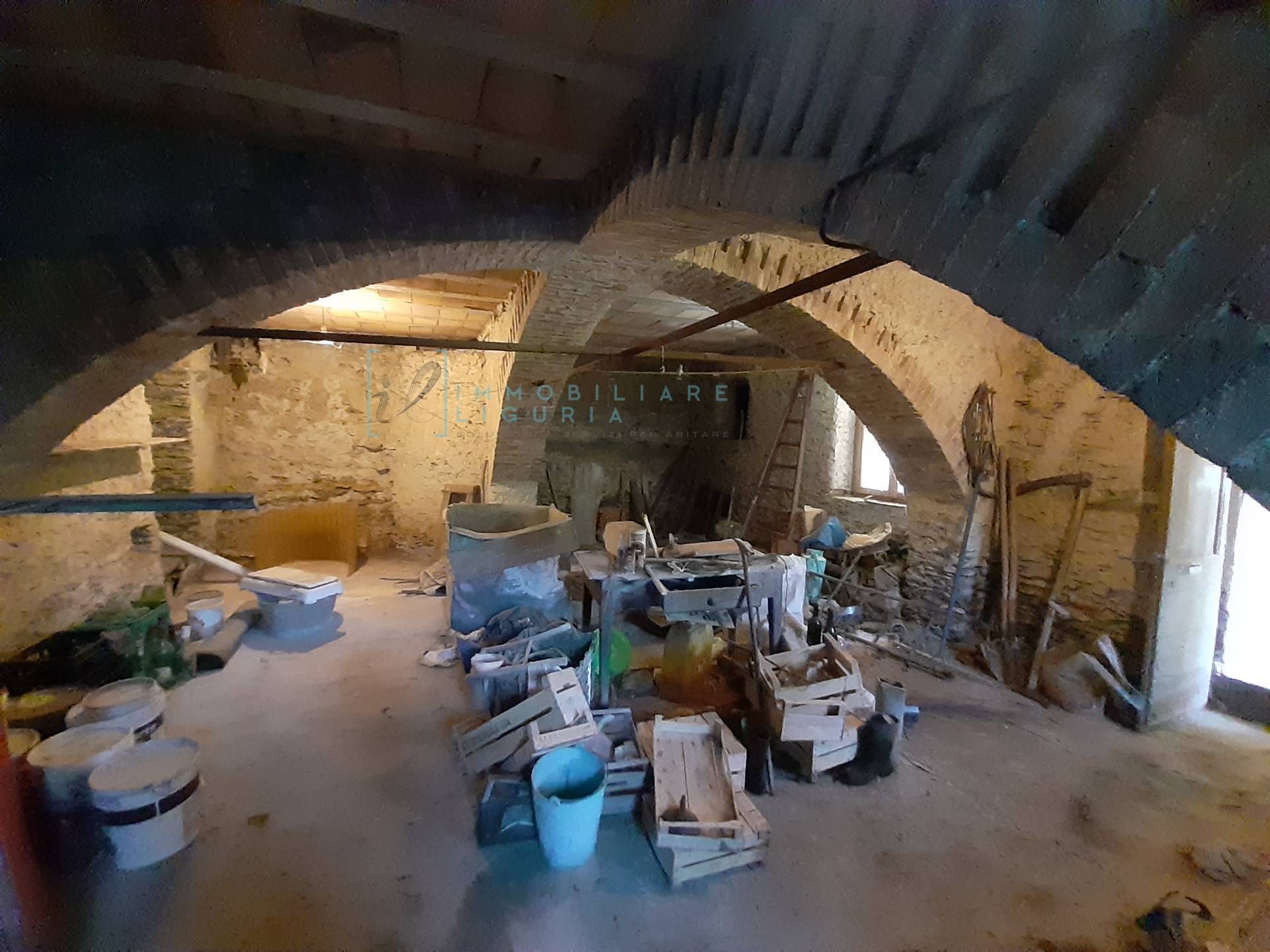 Rustico in vendita a Pornassio, Ottano