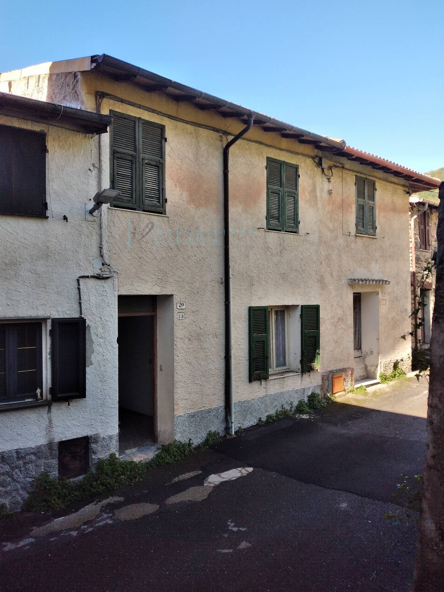 Rustico in vendita a Pornassio, Ottano