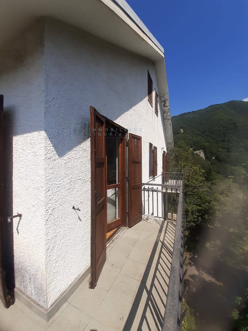 Appartamento in vendita a Mendatica