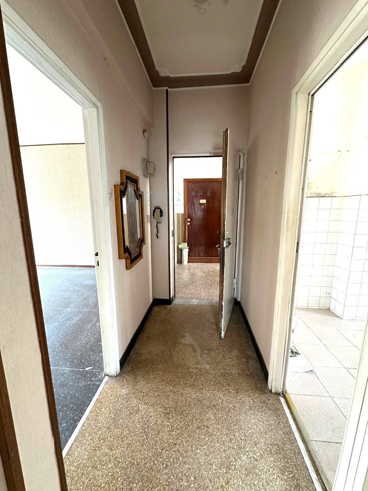 Appartamento in vendita a Albenga, Centro