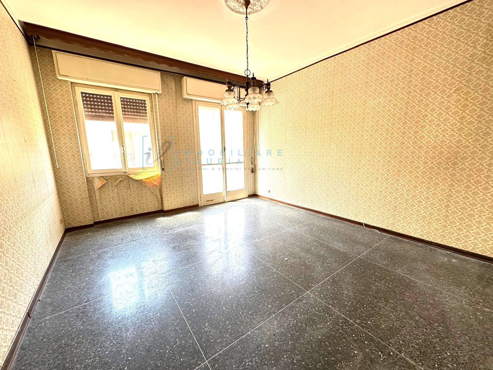 Appartamento in vendita a Albenga, Centro