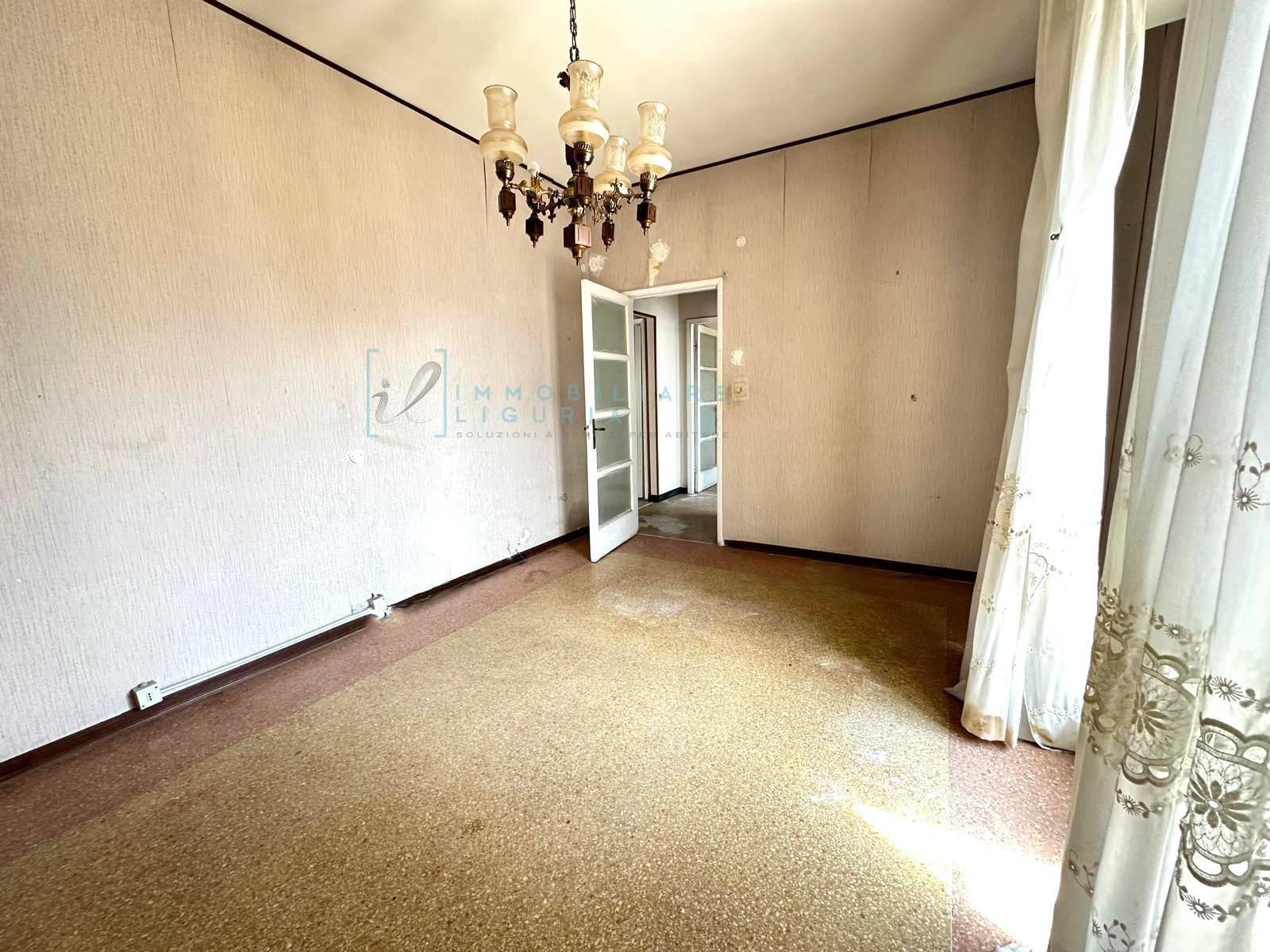 Appartamento in vendita a Albenga, Centro