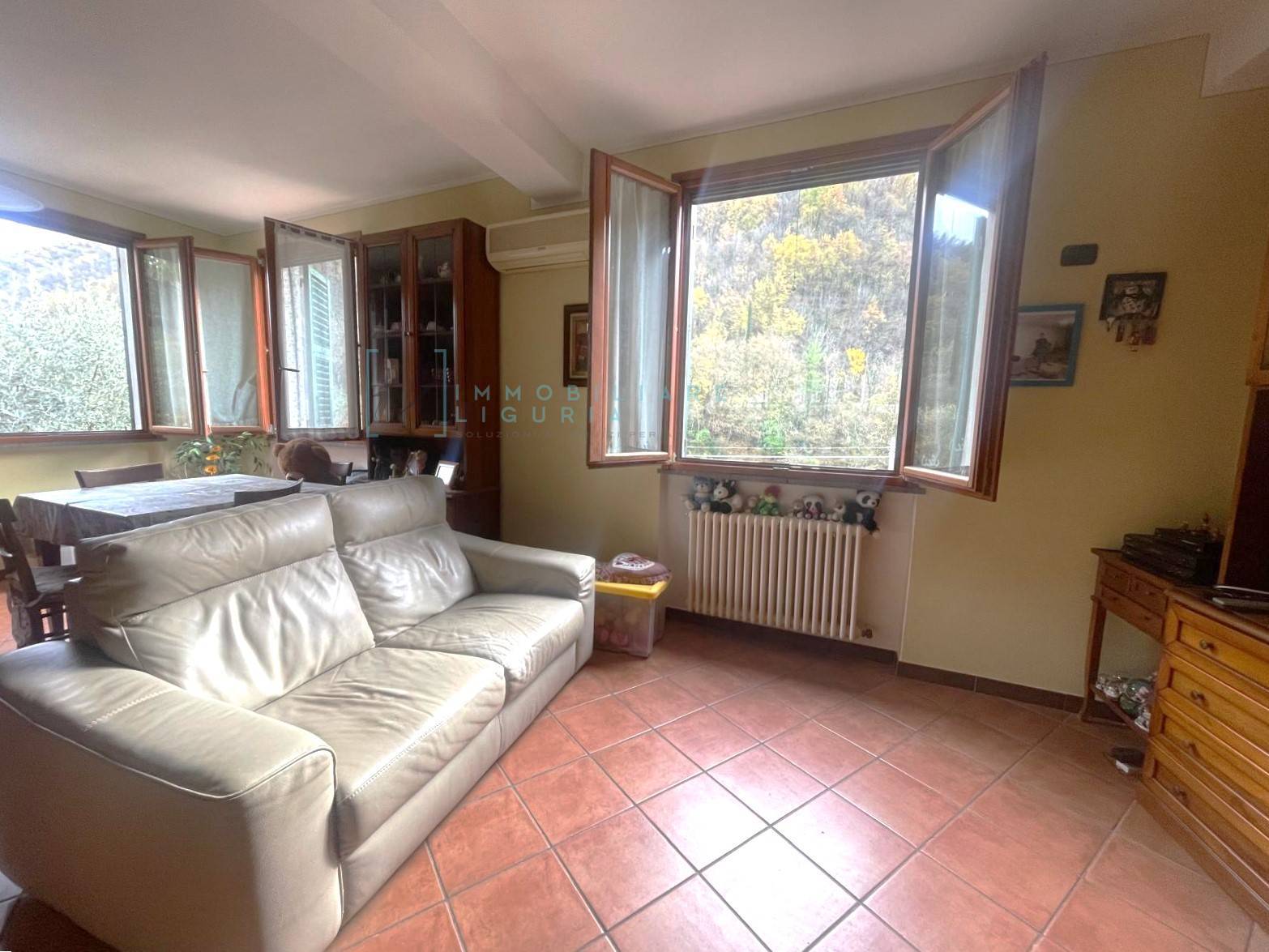 Appartamento in vendita a Vessalico