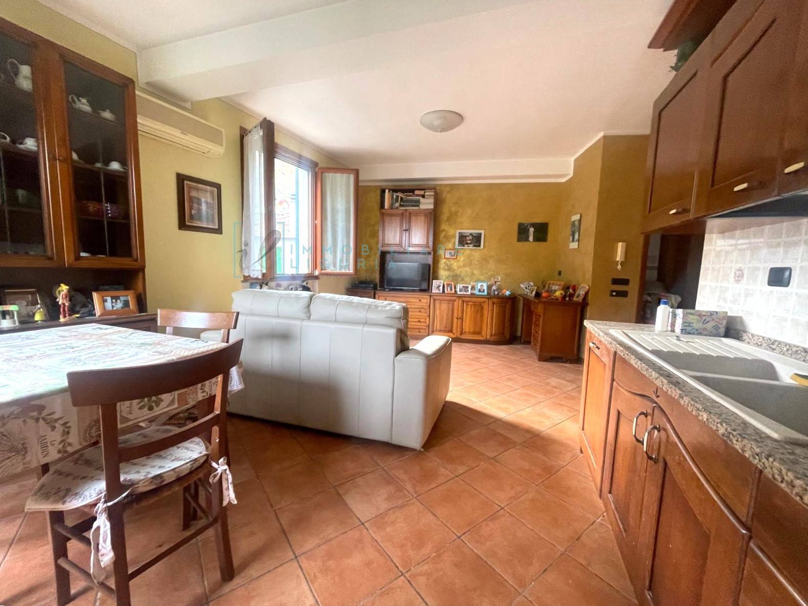 Appartamento in vendita a Vessalico