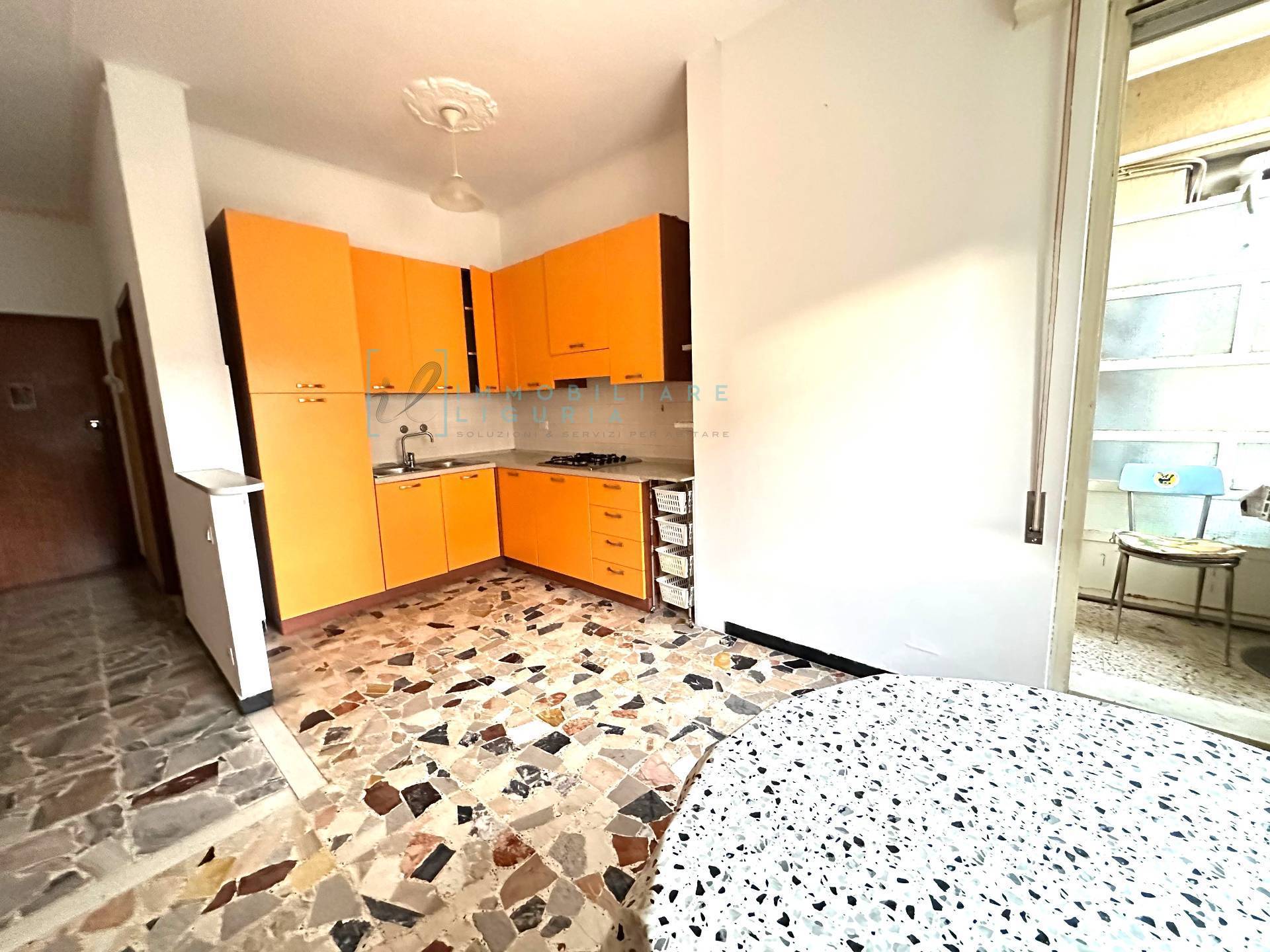 Appartamento in vendita a Albenga, Centro