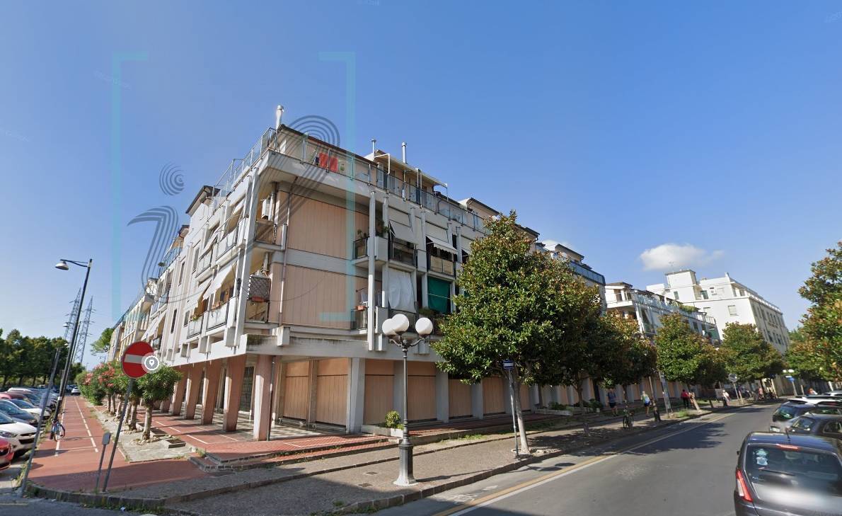 Box o garage in vendita a Albenga