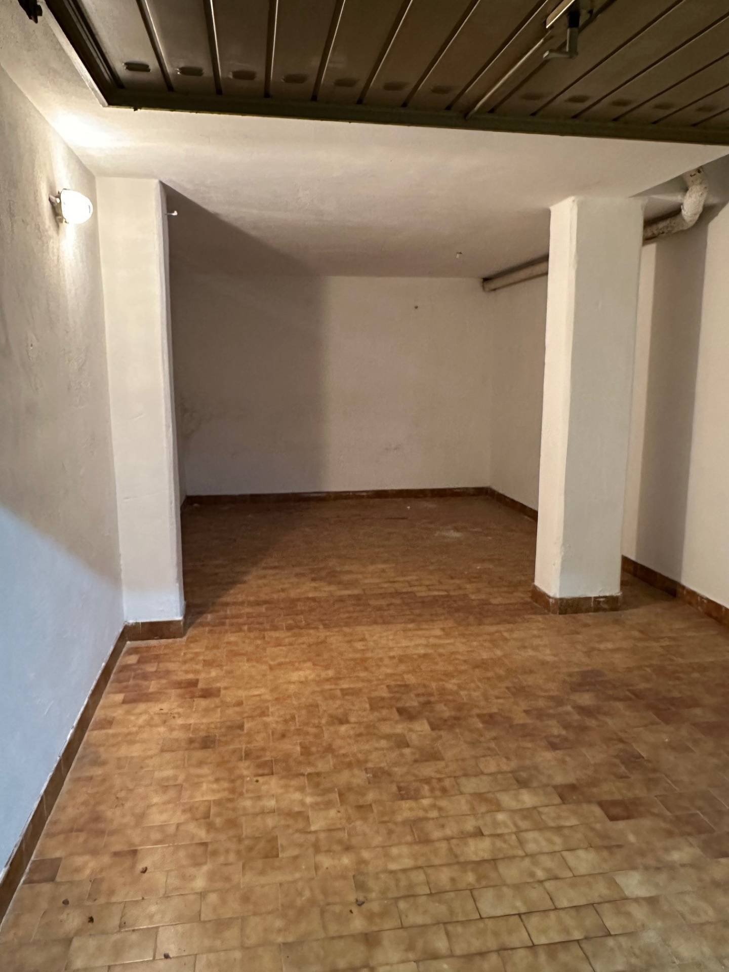 Box o garage in vendita a Albenga