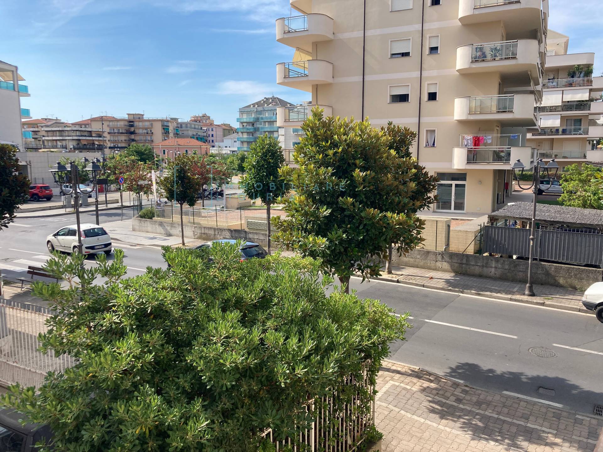 Box o garage in vendita a Albenga, Centro