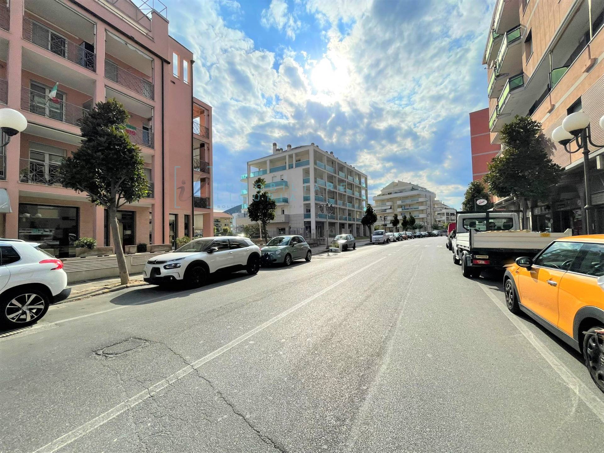 Box o garage in vendita a Albenga, Centro