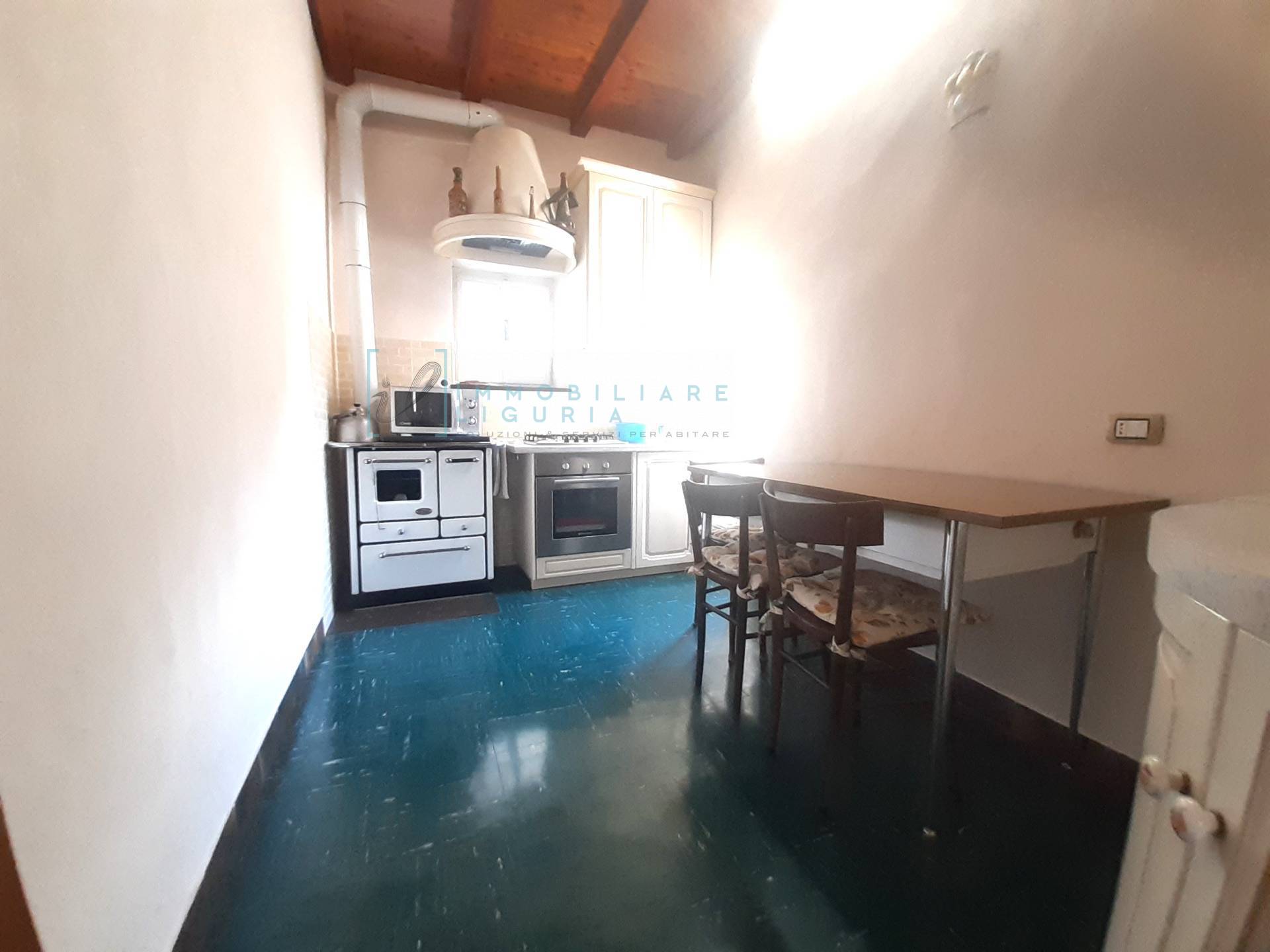 Casa singola in vendita a Rezzo, Cenova