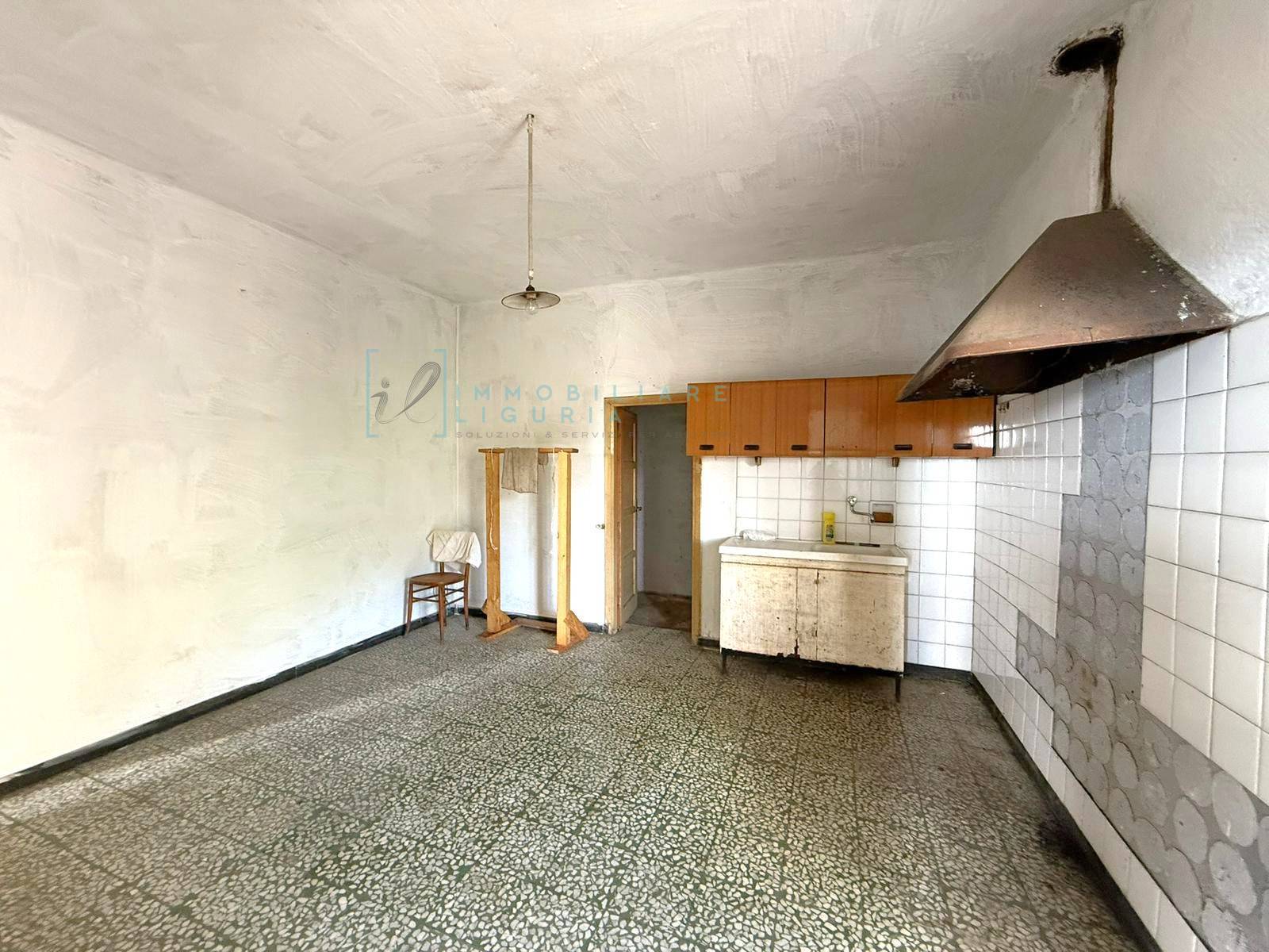 Rustico in vendita a Borghetto d'Arroscia, Gavenola