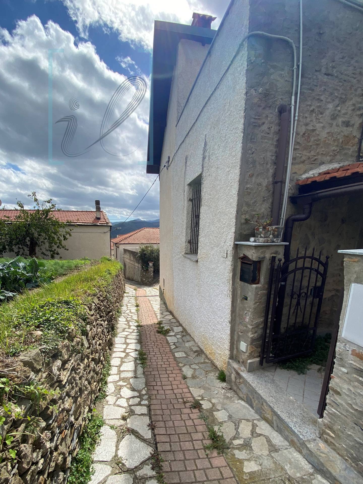 Rustico in vendita a Onzo