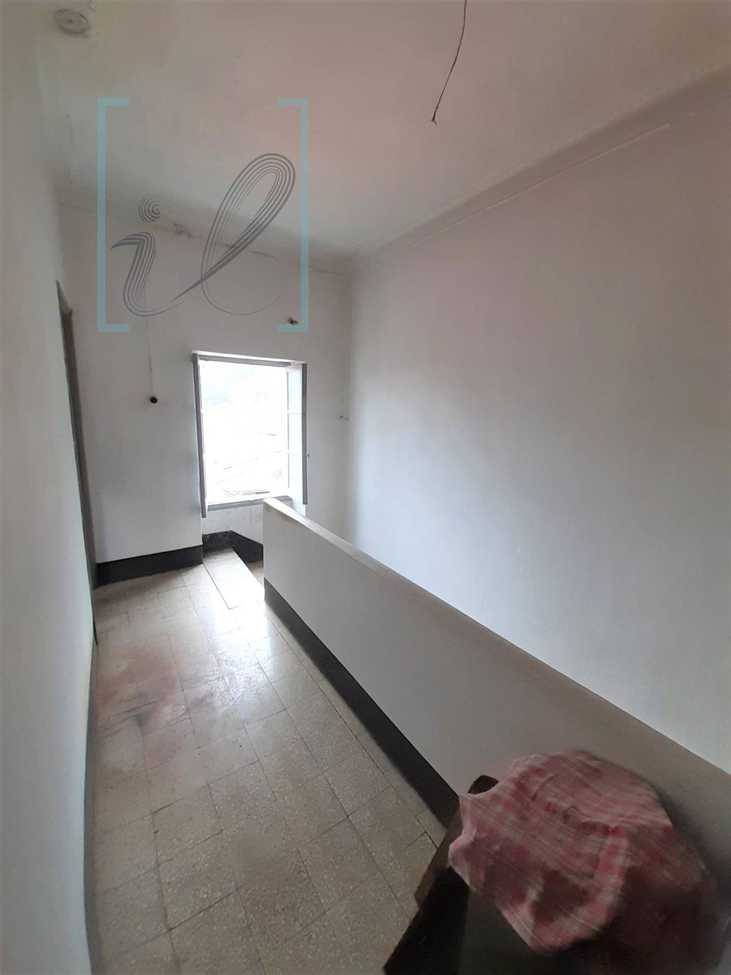 Rustico in vendita a Pornassio, Villa