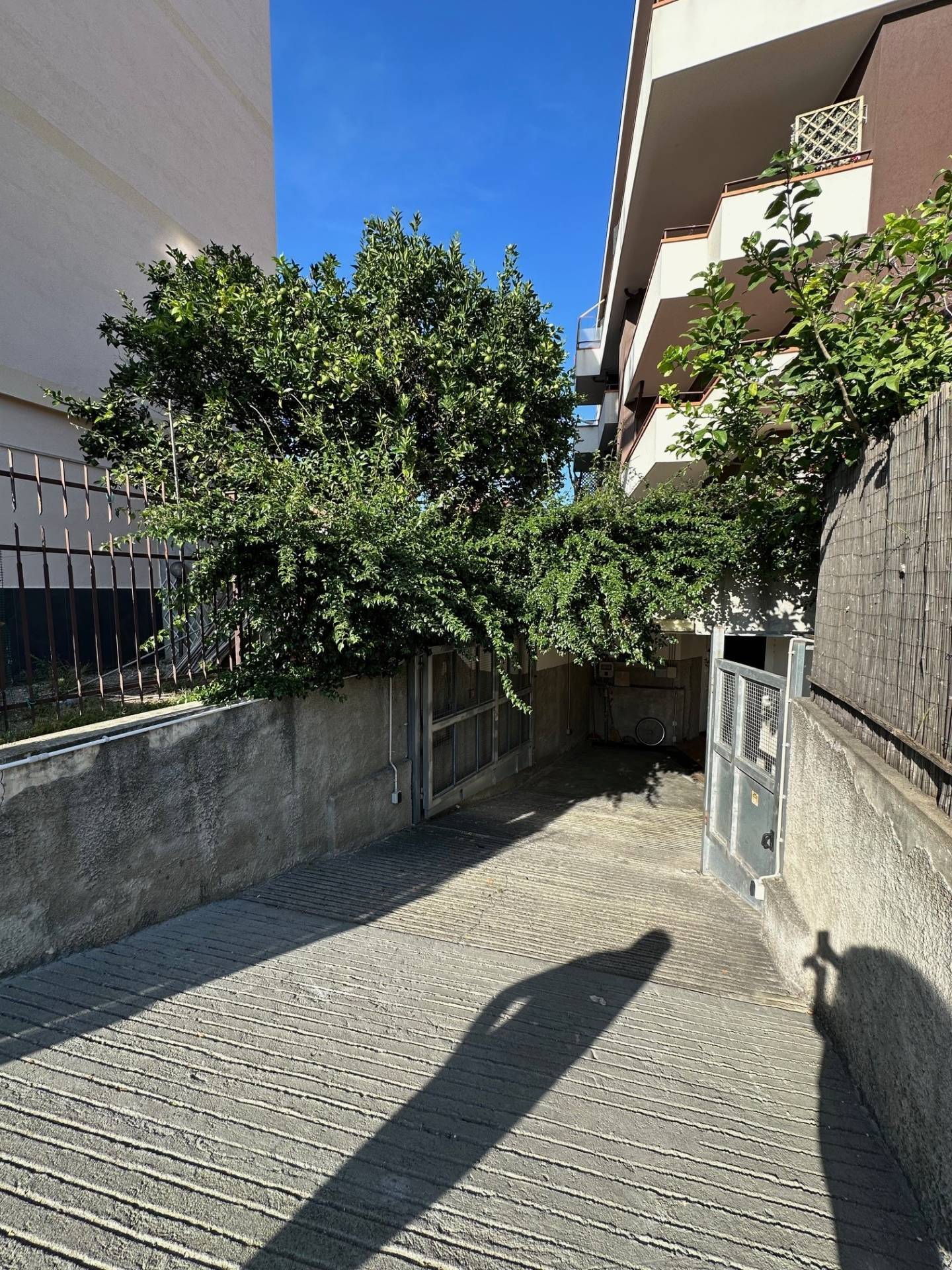 Box o garage in vendita a Albenga